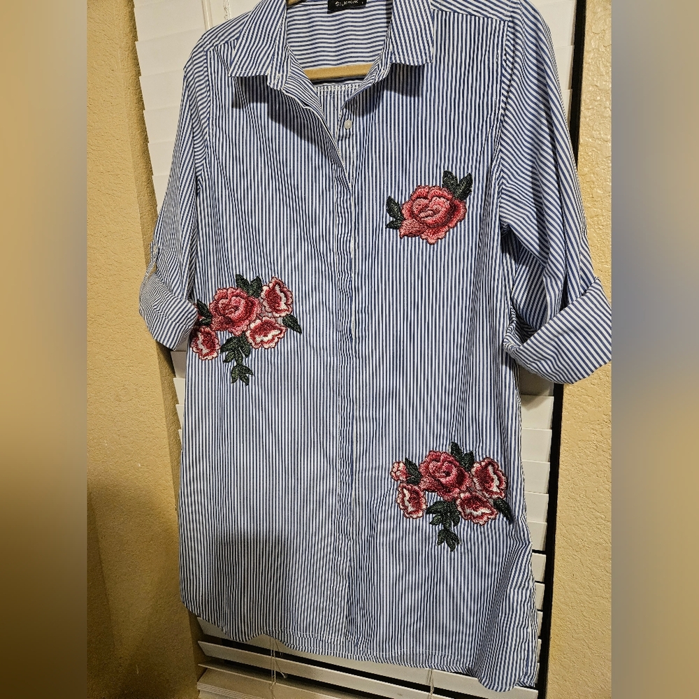 Striped Floral Embroidered Tunic Top